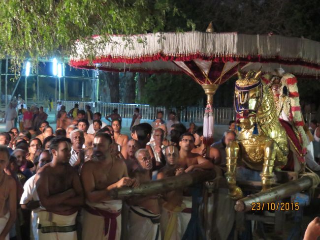 Kanchi Perumal Kovil Vijayadasami Parvettai Utsavam 2015-30.jpg