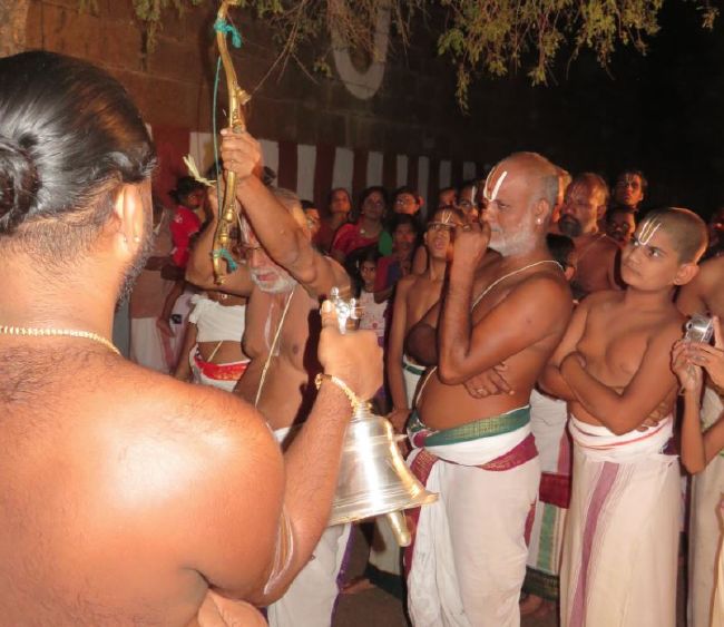 Kanchi Perumal Kovil Vijayadasami Parvettai Utsavam 2015-34.jpg