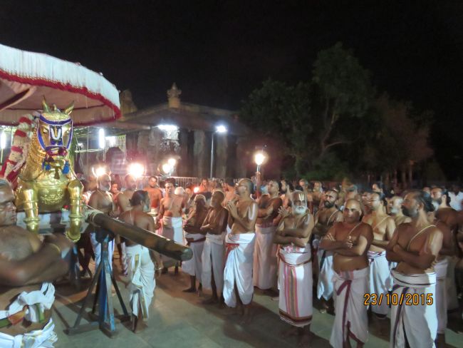 Kanchi Perumal Kovil Vijayadasami Parvettai Utsavam 2015-38.jpg