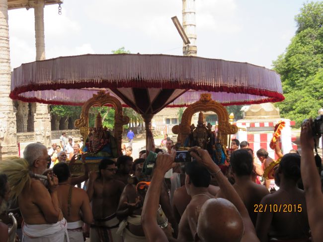 Kanchi Sri Devaperumal Sannadhi Mahanavami Morning Purappadu- 2015-01.jpg
