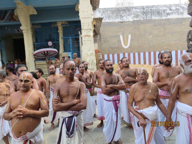 Kanchi Sri Devaperumal Sannadhi Mahanavami Morning Purappadu- 2015-07.jpg