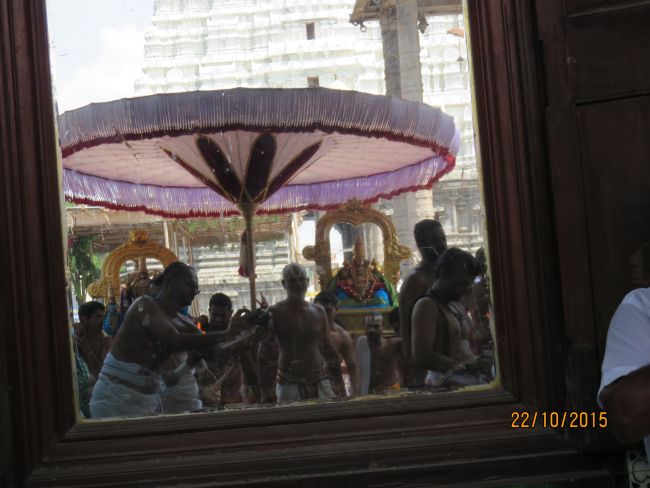 Kanchi Sri Devaperumal Sannadhi Mahanavami Morning Purappadu- 2015-12.jpg