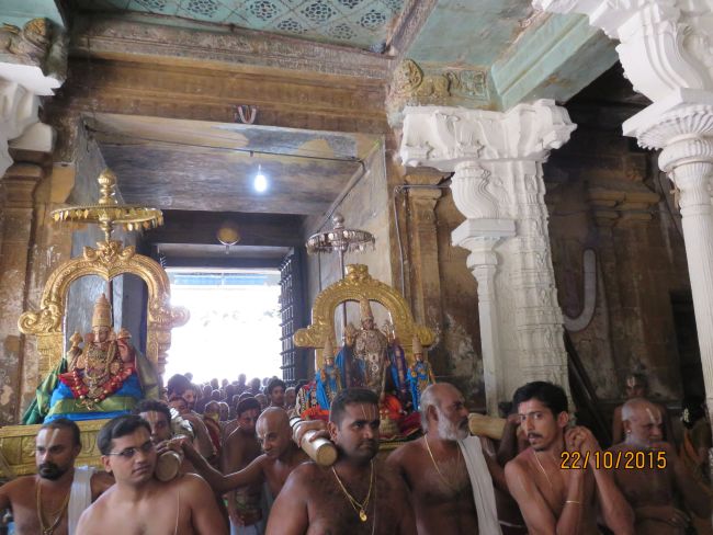 Kanchi Sri Devaperumal Sannadhi Mahanavami Morning Purappadu- 2015-14.jpg