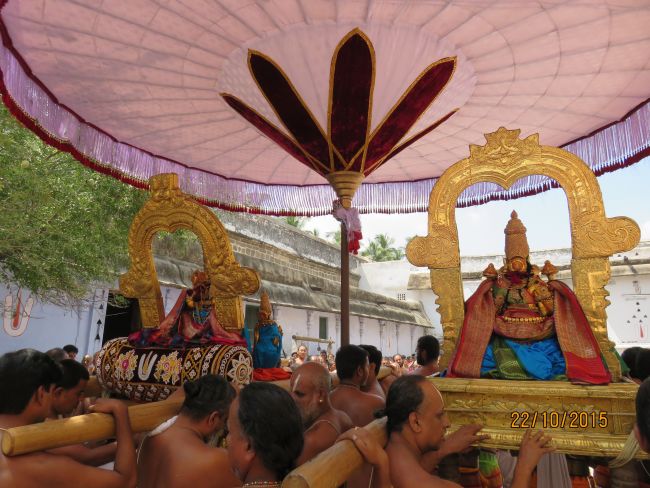 Kanchi Sri Devaperumal Sannadhi Mahanavami Morning Purappadu- 2015-31.jpg