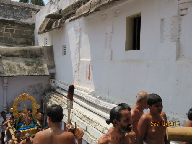 Kanchi Sri Devaperumal Sannadhi Mahanavami Morning Purappadu- 2015-41.jpg