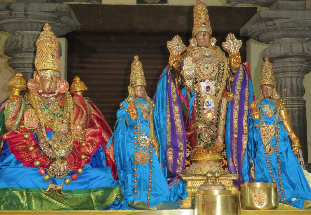 Kanchi Sri Devaperumal mahanavami purappadu -4 2015
