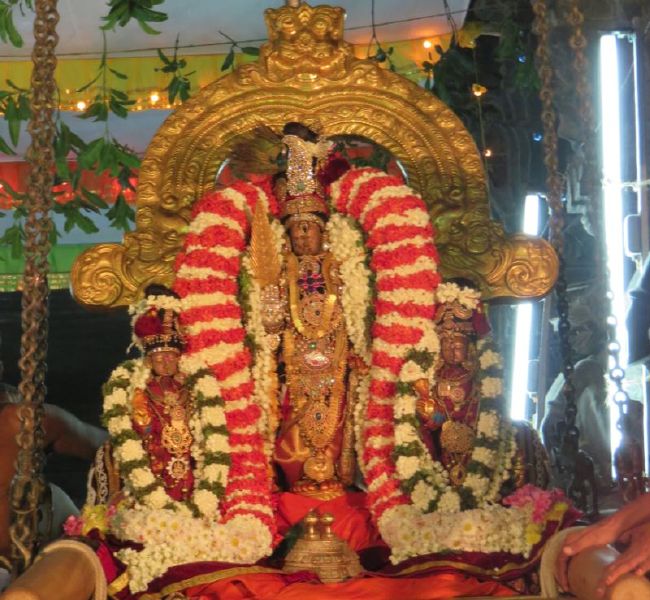 Kanchi Sri Devaperumal sannadhi navarathri utsavam day 9- 2015-11.jpg