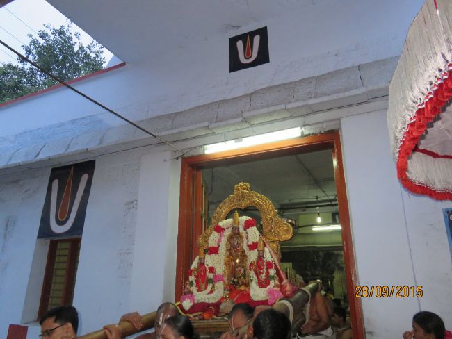Kanchi Sri Devarajaswami Temple Manmadha Purattasi Pournami Purappadu 2015-03.jpg