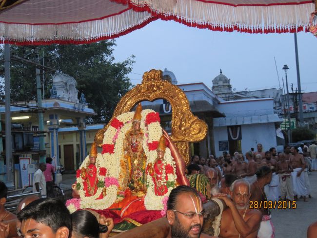 Kanchi Sri Devarajaswami Temple Manmadha Purattasi Pournami Purappadu 2015-06.jpg