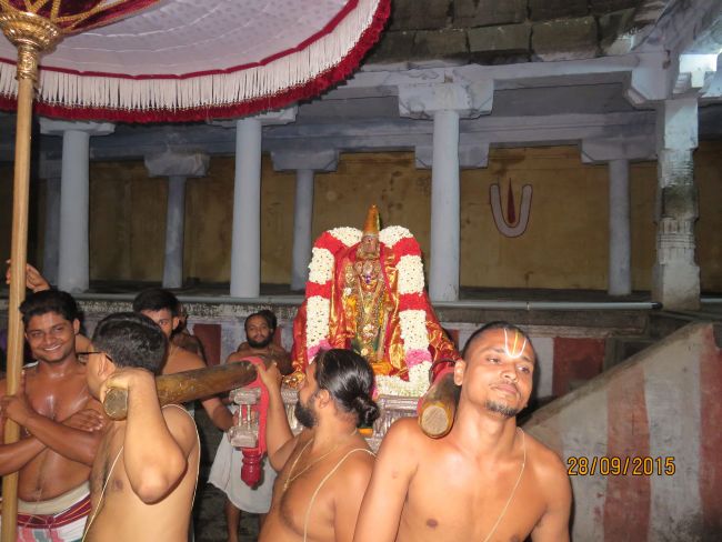 Kanchi Sri Devarajaswami Temple Manmadha Purattasi Pournami Purappadu 2015-30.jpg