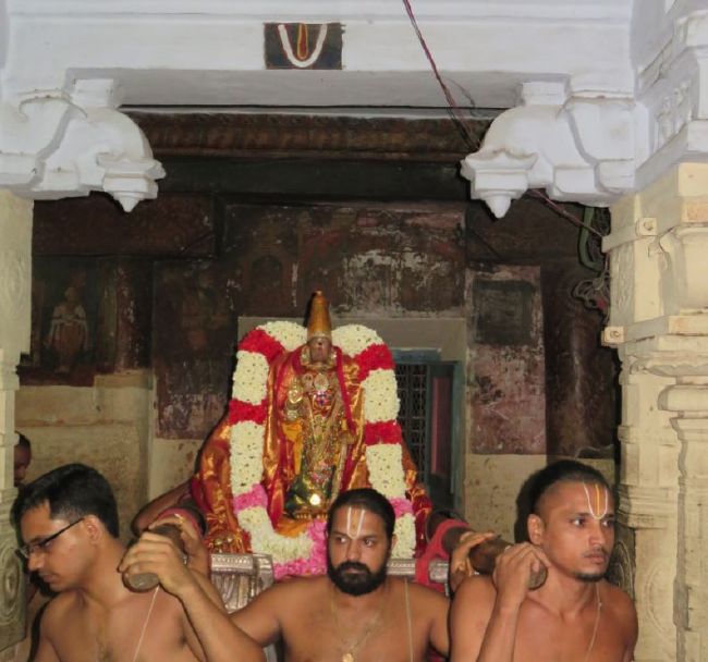 Kanchi Sri Devarajaswami Temple Manmadha Purattasi Pournami Purappadu 2015-32.jpg