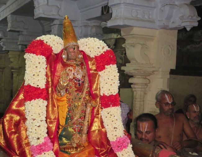 Kanchi Sri Devarajaswami Temple Manmadha Purattasi Pournami Purappadu 2015-33.jpg