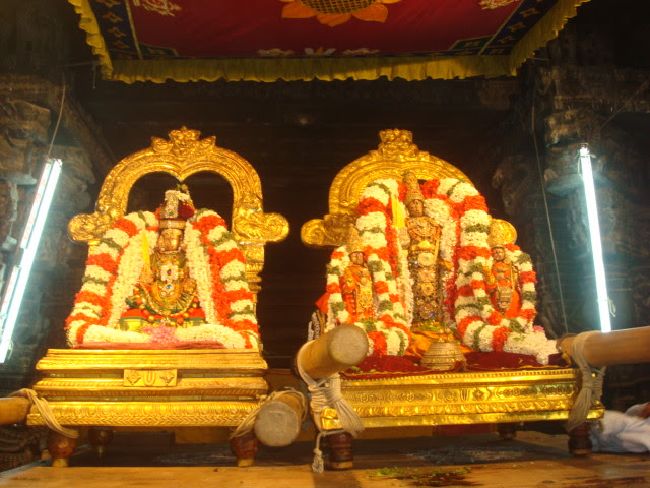Kanchi Sri Devarajaswami Temple Navarathri utsavam DAY 3 2015-18.jpg