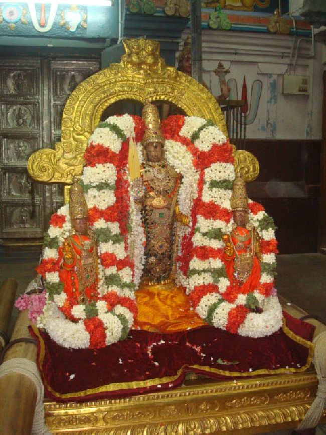 Kanchi Sri Devarajaswami Temple Navarathri utsavam DAY 3 2015-38.jpg