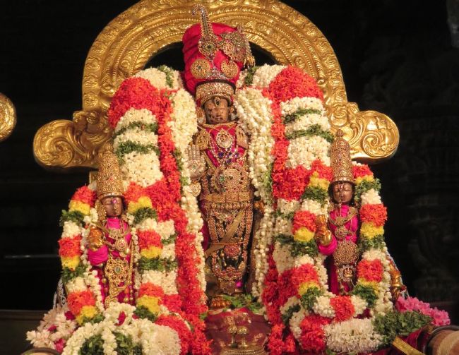 Kanchi Sri Devarajaswami Temple Navarathri utsavam DAY 4 2015-36.jpg