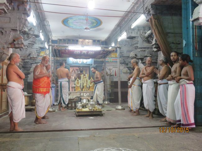 Kanchi Sri Devarajaswami Temple navarathri utsavam day 1 2015-03.jpg