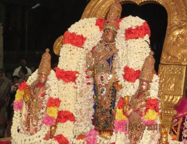 Kanchi Sri Devarajaswami Temple navarathri utsavam day 1 2015-09.jpg