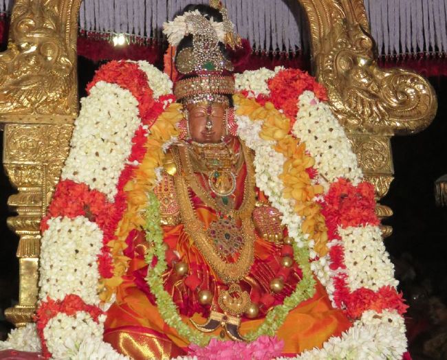 Kanchi Sri Devarajaswami Temple navarathri utsavam day 1 2015-36.jpg