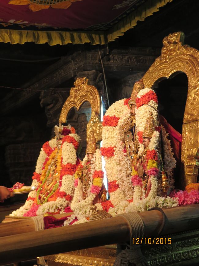 Kanchi Sri Devarajaswami Temple navarathri utsavam day 1 2015-46.jpg