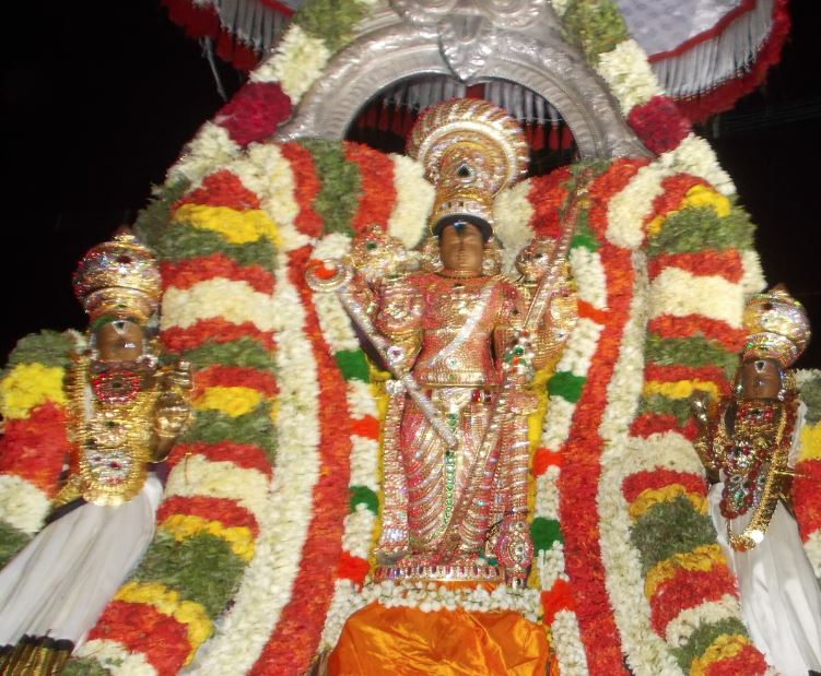 Therazhundur sri amuriviappan temple theppotsavam 2015