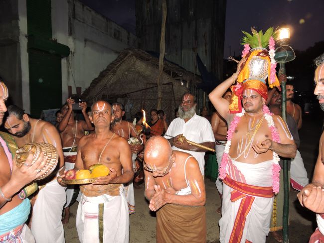 Thiruvahindrapuram Swami Desikan Thirunakshatra Utsavam day 9 Therukku Ezhundarulal 2015-03.jpg