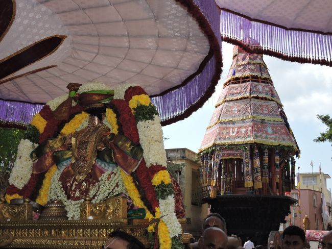 Thiruvahindrapuram Swami Desikan Thirunakshatra utsavam day 9 Thiruther 2015-38.jpg