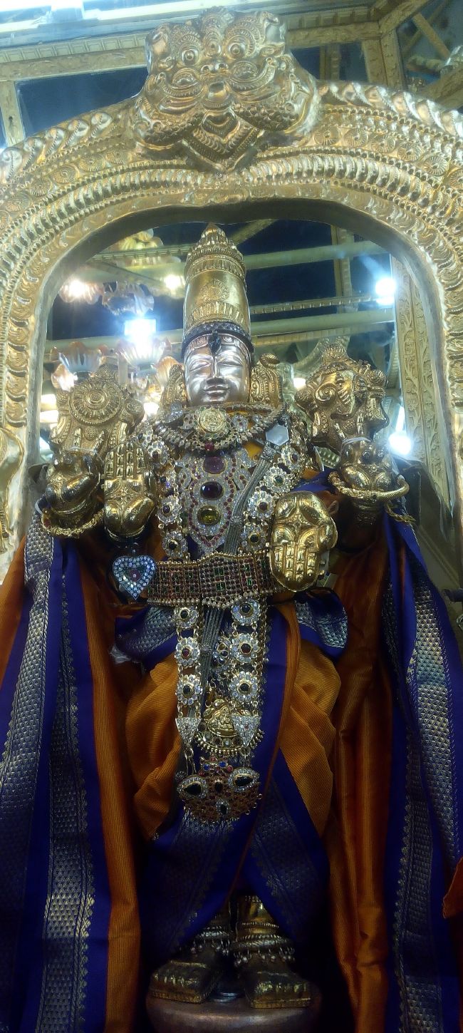 Thiruvelukkai Singaperumal Kovil Mahalaya Ammavasai Utsavam 2015-30.jpg