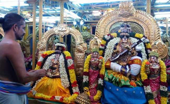 Thiruvelukkai-Sri-Amruthavalli-Thayar
