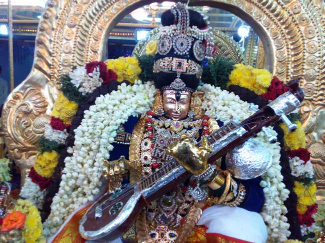 Thiruvelukkai-Sri-Amruthavalli-Thayar4