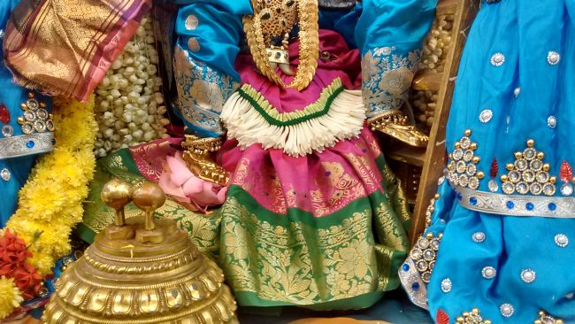 Thiruvelukkai Sri Azhagiya Singaperumal Temple Navarathri UTsvam day 11- 2015-02.jpg