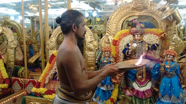 Thiruvelukkai Sri Azhagiya Singaperumal Temple Navarathri UTsvam day 11- 2015-10.jpg