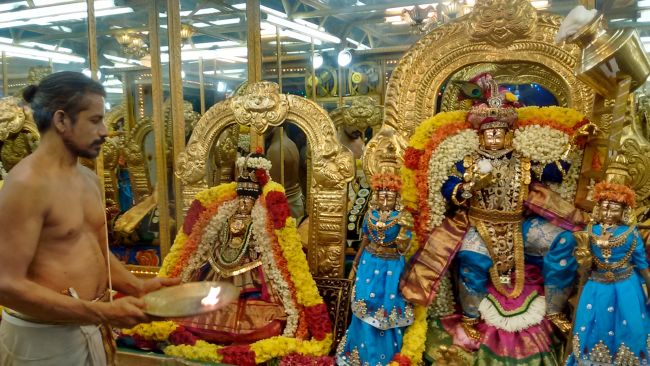 Thiruvelukkai Sri Azhagiya Singaperumal Temple Navarathri UTsvam day 11- 2015-11.jpg