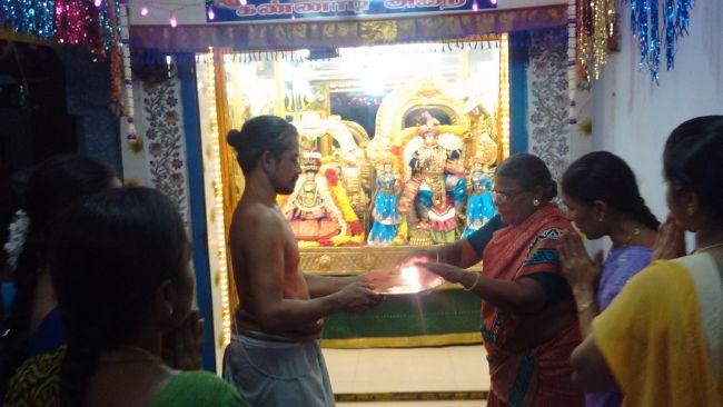 Thiruvelukkai Sri Azhagiya Singaperumal Temple Navarathri UTsvam day 11- 2015-12.jpg
