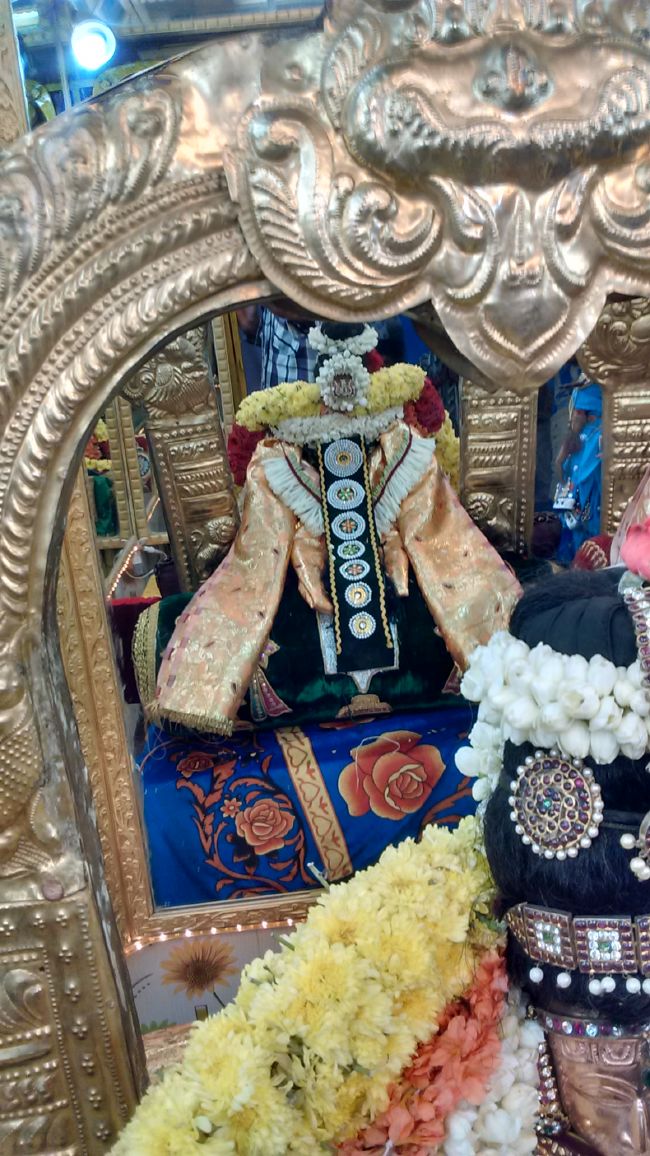 Thiruvelukkai Sri Azhagiya Singaperumal Temple Navarathri UTsvam day 11- 2015-25.jpg