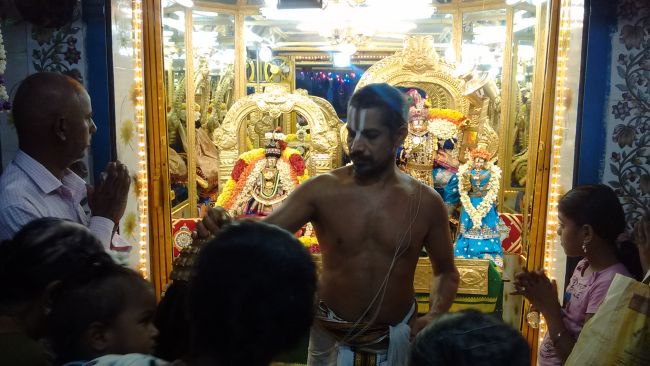 Thiruvelukkai Sri Azhagiya Singaperumal Temple Navarathri UTsvam day 11- 2015-27.jpg