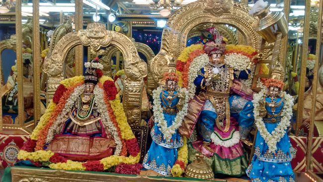 Thiruvelukkai Sri Azhagiya Singaperumal Temple Navarathri UTsvam day 11- 2015-31.jpg