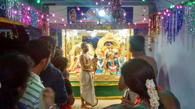 Thiruvelukkai Sri Azhagiya Singaperumal Temple Navarathri UTsvam day 11- 2015-32.jpg