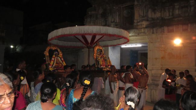 Thiruvelukkai Sri Azhagiyasingaperumal Temple Navarathri Utsavam day 8- 2015-09.jpg