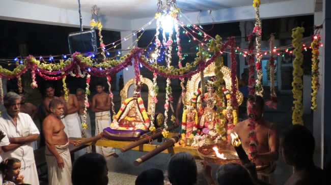 Thiruvelukkai Sri Azhagiyasingaperumal Temple Navarathri Utsavam day 8- 2015-22.jpg