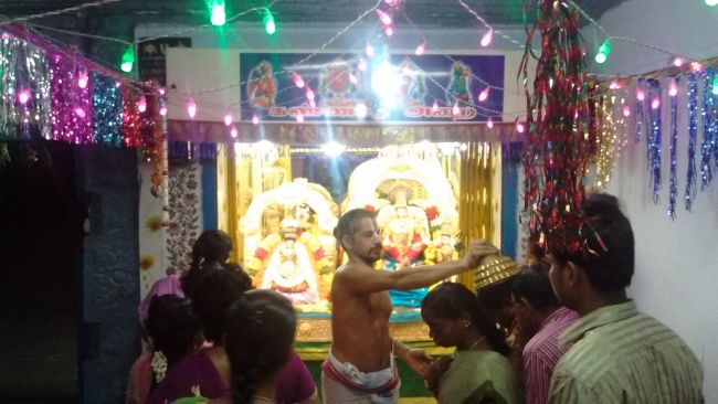 Thiruvelukkai Sri Azhagiyasingaperumal kovil navarathri utsavam day 7- 2015-01.jpg