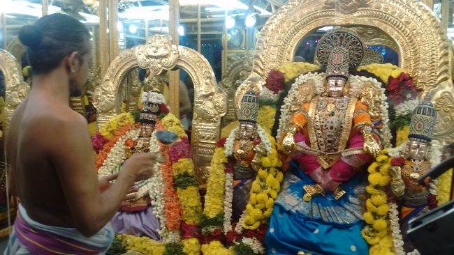 Thiruvelukkai Sri Azhagiyasingaperumal kovil navarathri utsavam day 7- 2015-14.jpg