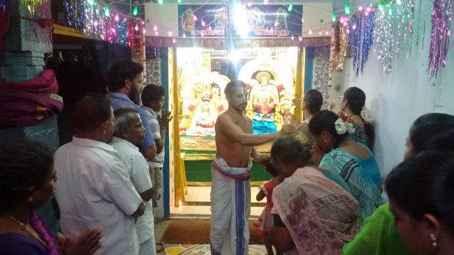 Thiruvelukkai Sri Azhagiyasingaperumal kovil navarathri utsavam day 7- 2015-21.jpg