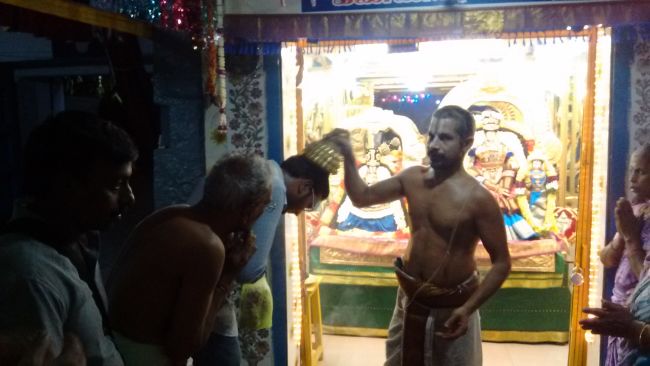 Thiruvelukkai Sri azhagiyasinga perumal kovil navarathri utsavam day 11- 2015-10.jpg