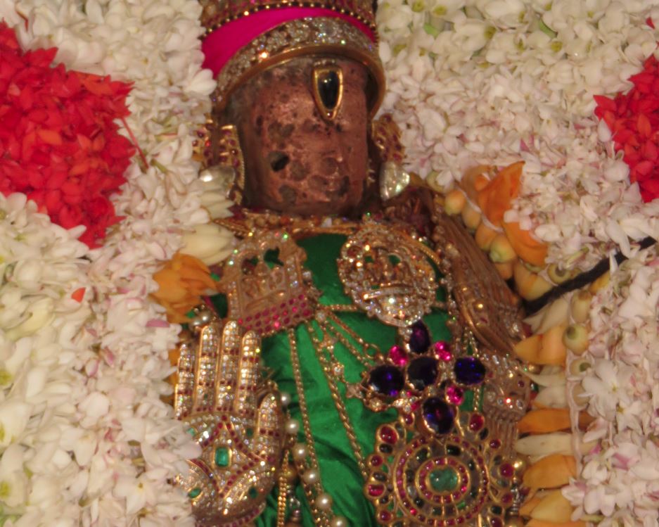 Kanchi Devaperumal Karthikai Aippasi sravana purappadu 2015