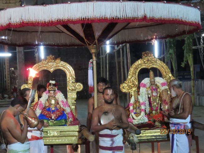 Kanchi Perumal Kovil Peyazhwar Avathara utsavam Satrumurai 2015-35.jpg
