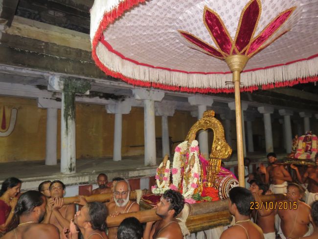 Kanchi Perumal Kovil Peyazhwar Avathara utsavam Satrumurai 2015-39.jpg