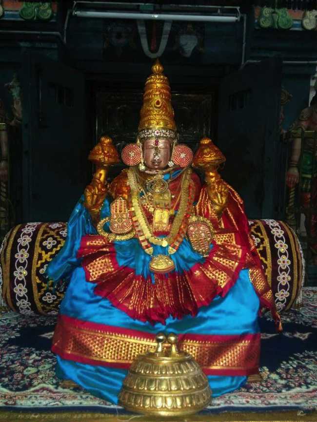 Kanchi-Sri-Devarajaswami-Temple_02