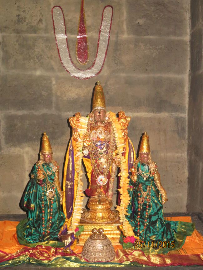 Kanchi-Sri-Varadaraja-Perumal_00