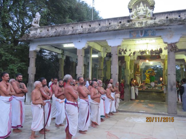 Kanchi Sri perundhevi Thayar Karthikai sukravara purappadu 2015-05.jpg
