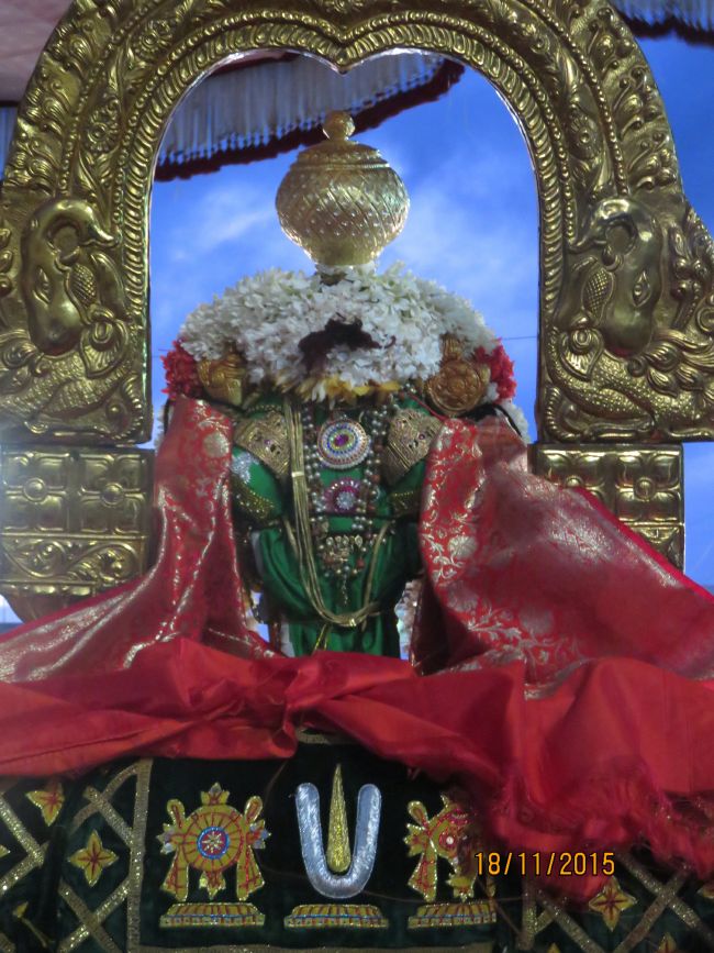 kanchi Sri Devaperumal sannadhi  Karthikai Sravanam purappadu 2015-12.jpg